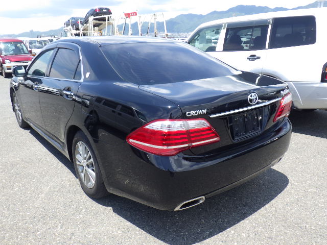 2012 Toyota Crown